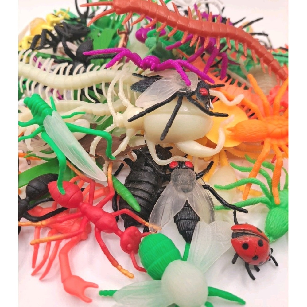 Jumbo Bag of 1lb Creepy Crawler Assorted Insect Bugs Spiders Centipedes Beetles